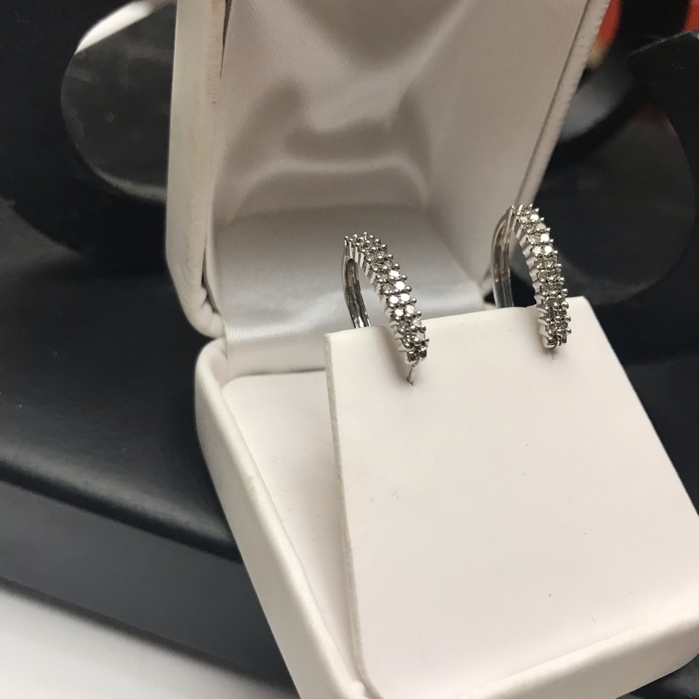 Diamond Hoops